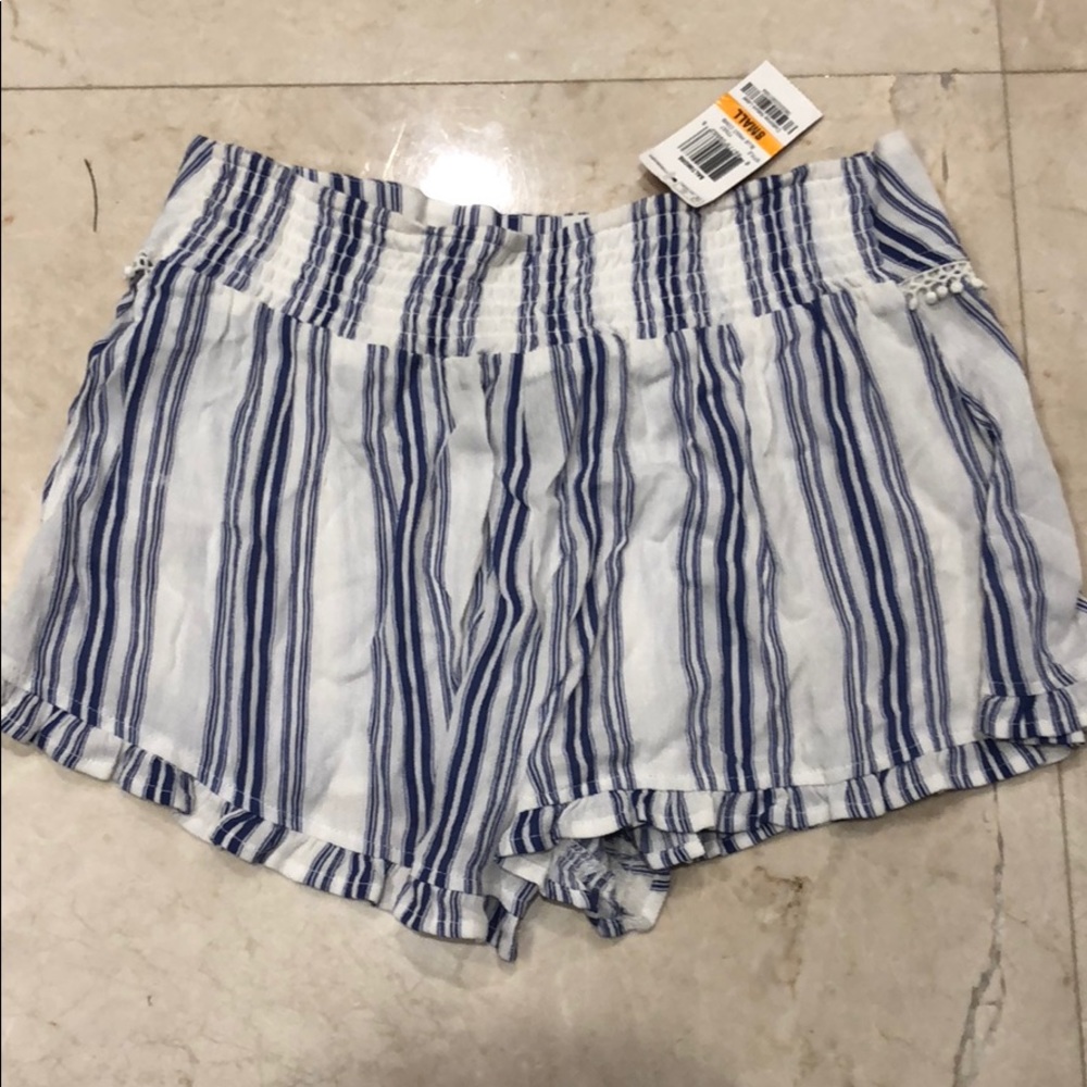 American Rag shorts - Picture 3 of 3